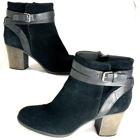 CLARKS Black Enfield Coco Harness Side Zip Suede Leather Ankle Boot sz 10 - Picture 13 of 13